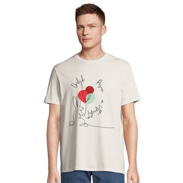 t-shirt vrolijk pasen in utrecht, konijn met ballonnen. Leuk om cadeau te geven voor pasen of verjaardag. In off white / cremekleurig / wit