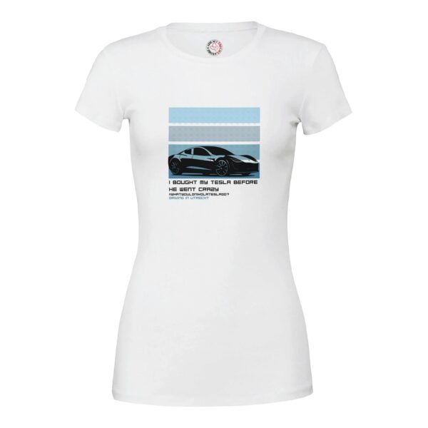wit t-shirt met opdruk: I bought my tesla before he went crazy. Nicolas tesla. Driving in Utrecht wit T-shirt met blauwe opdruk van een tesla.